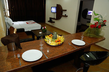 Bouery Hotel Kfar Yassine ภายนอก รูปภาพ